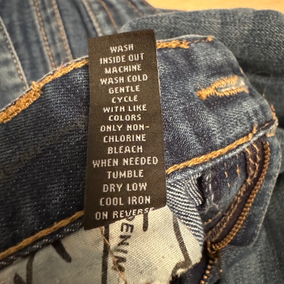 INC International Concepts Curvy Fit Bootleg Rhinestone Bling Jeans Size 4 GUC - Picture 7 of 13